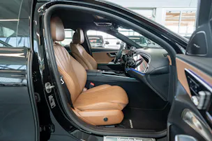 MERCEDES-BENZ E 450 d AMG Line 4matic / Hyperscreen / Panorama / 360°Kamera