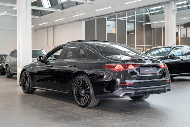 MERCEDES-BENZ E 450 d AMG Line 4matic / Hyperscreen / Panorama / 360°Kamera
