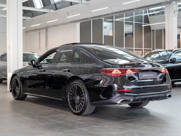 MERCEDES-BENZ E 450 d AMG Line 4matic / Hyperscreen / Panorama / 360°Kamera