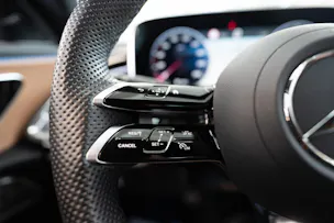 MERCEDES-BENZ E 450 d AMG Line 4matic / Hyperscreen / Panorama / 360°Kamera