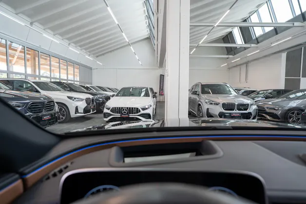 MERCEDES-BENZ E 450 d AMG Line 4matic / Hyperscreen / Panorama / 360°Kamera