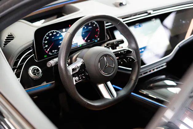 MERCEDES-BENZ E 450 d AMG Line 4matic / Hyperscreen / Panorama / 360°Kamera