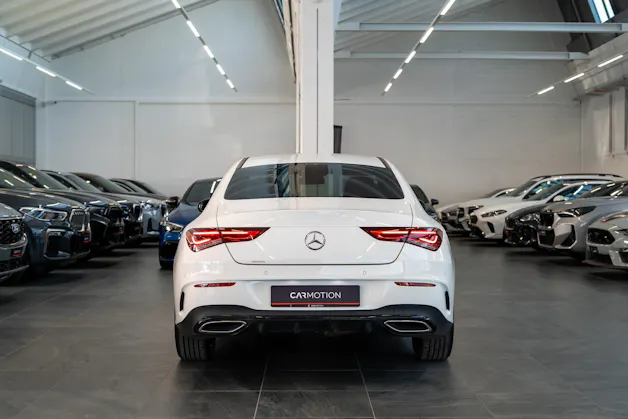 MERCEDES-BENZ CLA 200 d AMG Line 4matic Ambiente-Beleuchtung / Sitzheizung / Navi