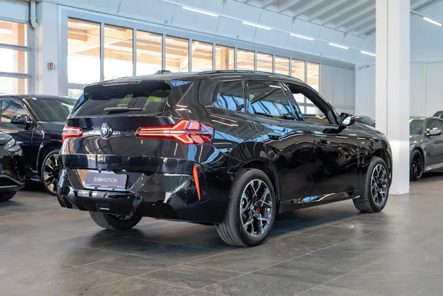BMW X3 40d xDrive / Iconic Glow / Head-Up Display / Harman Kardon