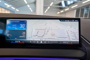 BMW X3 40d xDrive / Iconic Glow / Head-Up Display / Harman Kardon