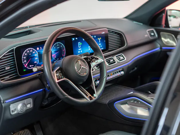 MERCEDES-BENZ GLE 450 d AMG Line 4matic Coupé / Panorama-Glasdach / Sitzlüftung / 360°Kamera