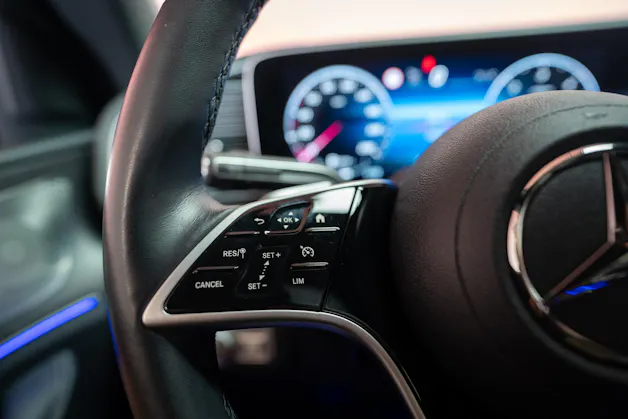 MERCEDES-BENZ GLE 450 d AMG Line 4matic Coupé / Panorama-Glasdach / Sitzlüftung / 360°Kamera