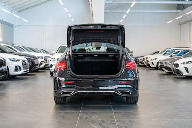 MERCEDES-BENZ A 200 d AMG Line Limousine / Facelift / Rückfahrkamera / Ambientebeleuchtung