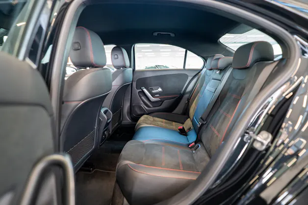 MERCEDES-BENZ A 200 d AMG Line Limousine / Facelift / Rückfahrkamera / Ambientebeleuchtung