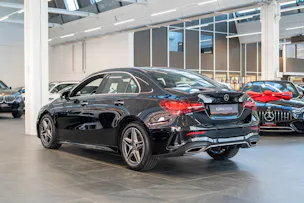 MERCEDES-BENZ A 200 d AMG Line Limousine / Facelift / Rückfahrkamera / Ambientebeleuchtung