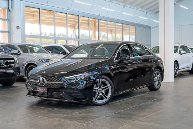 MERCEDES-BENZ A 200 d AMG Line Limousine / Facelift / Rückfahrkamera / Ambientebeleuchtung