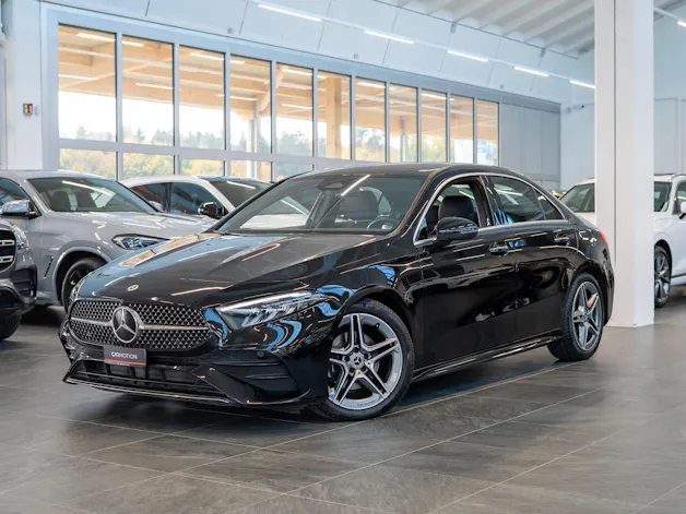 MERCEDES-BENZ A 200 d AMG Line Limousine / Facelift / Rückfahrkamera / Ambientebeleuchtung