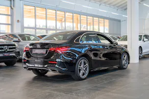MERCEDES-BENZ A 200 d AMG Line Limousine / Facelift / Rückfahrkamera / Ambientebeleuchtung