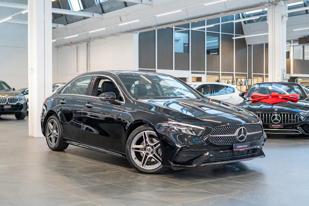 MERCEDES-BENZ A 200 d AMG Line Limousine / Facelift / Rückfahrkamera / Ambientebeleuchtung