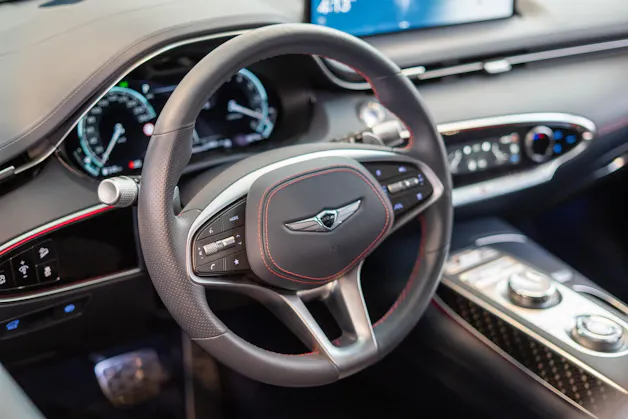 Genesis GV70 2.5T Sport / Panorama-Glasdach / Massage-Sitze / 360°Kamera