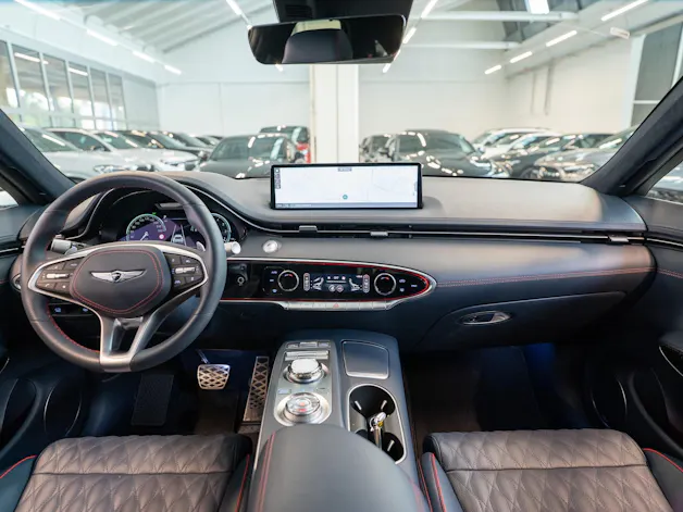 Genesis GV70 2.5T Sport / Panorama-Glasdach / Massage-Sitze / 360°Kamera