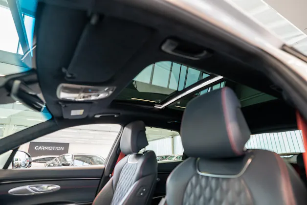 Genesis GV70 2.5T Sport / Panorama-Glasdach / Massage-Sitze / 360°Kamera