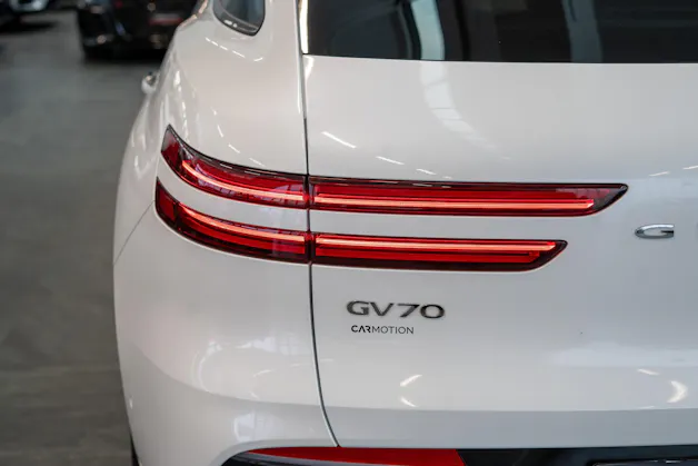 Genesis GV70 2.5T Sport / Panorama-Glasdach / Massage-Sitze / 360°Kamera