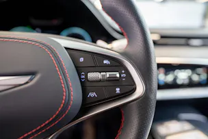 Genesis GV70 2.5T Sport / Panorama-Glasdach / Massage-Sitze / 360°Kamera