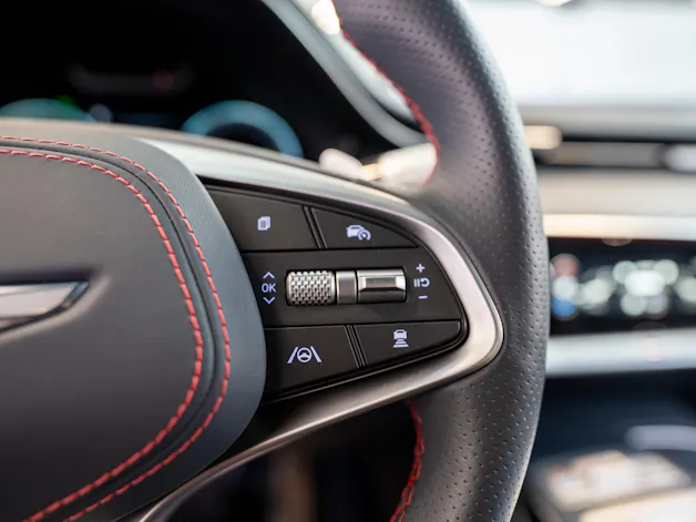 Genesis GV70 2.5T Sport / Panorama-Glasdach / Massage-Sitze / 360°Kamera
