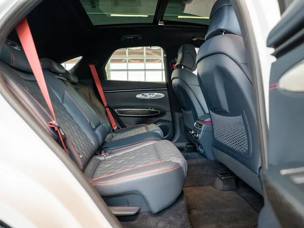 Genesis GV70 2.5T Sport / Panorama-Glasdach / Massage-Sitze / 360°Kamera