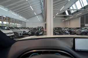 Genesis GV70 2.5T Sport / Panorama-Glasdach / Massage-Sitze / 360°Kamera