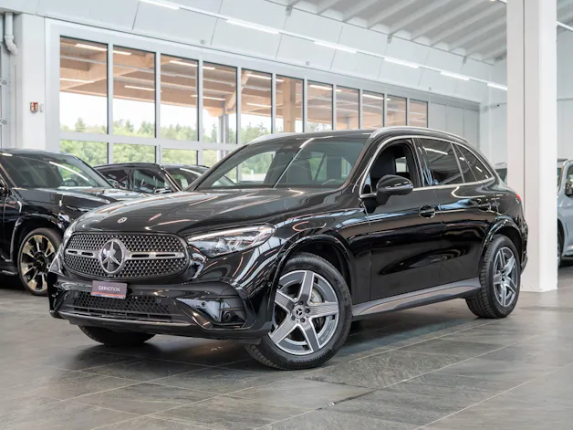 MERCEDES-BENZ GLC 300 d AMG Line 4matic / Rückfahrkamera / el.Sitze / Ambientebeleuchtung