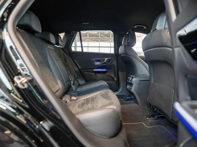 MERCEDES-BENZ GLC 300 d AMG Line 4matic / Rückfahrkamera / el.Sitze / Ambientebeleuchtung