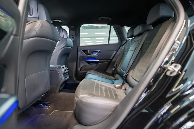 MERCEDES-BENZ GLC 300 d AMG Line 4matic / Rückfahrkamera / el.Sitze / Ambientebeleuchtung