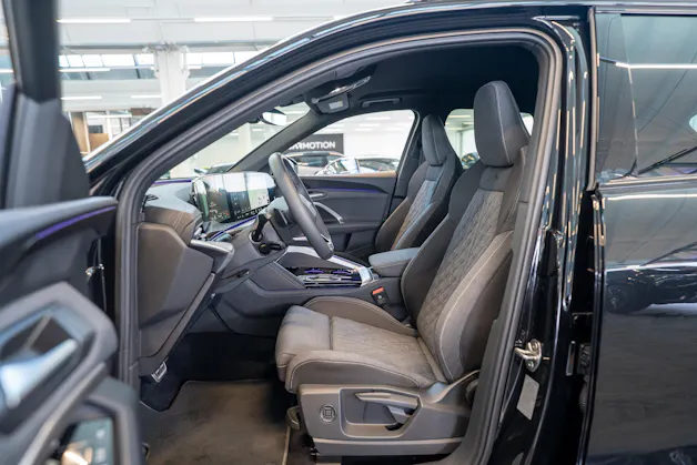 AUDI Q5 2.0 40 TFSI quattro S-Tronic S-Line / Rückfahrkamera / Navi / Sportsitze