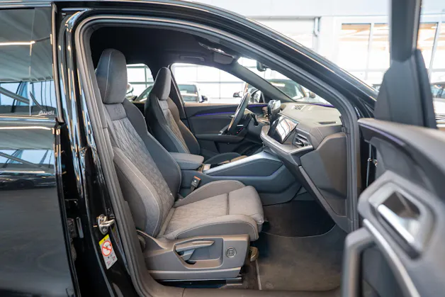 AUDI Q5 2.0 40 TFSI quattro S-Tronic S-Line / Rückfahrkamera / Navi / Sportsitze
