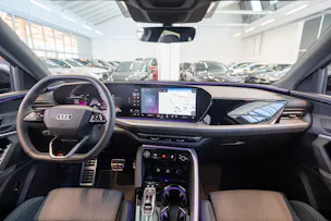 AUDI Q5 2.0 40 TFSI quattro S-Tronic S-Line / Rückfahrkamera / Navi / Sportsitze