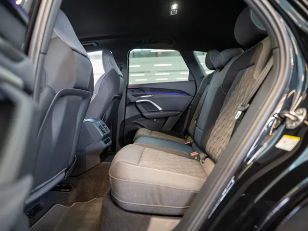 AUDI Q5 2.0 40 TFSI quattro S-Tronic S-Line / Rückfahrkamera / Navi / Sportsitze