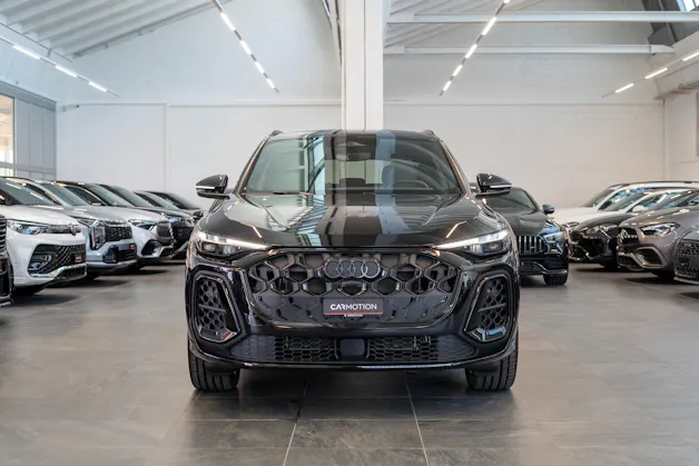 AUDI Q5 2.0 40 TFSI quattro S-Tronic S-Line / Rückfahrkamera / Navi / Sportsitze