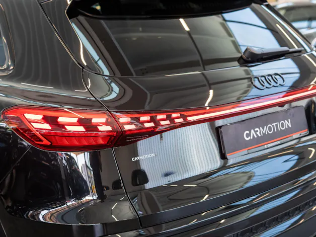 AUDI Q5 2.0 40 TFSI quattro S-Tronic S-Line / Rückfahrkamera / Navi / Sportsitze