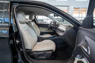 FIAT 600 1.2 Hybrid La Prima / Leder Sitze / Navi