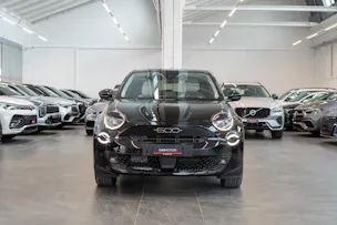 FIAT 600 1.2 Hybrid La Prima / Leder Sitze / Navi