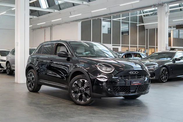 FIAT 600 1.2 Hybrid La Prima / Leder Sitze / Navi