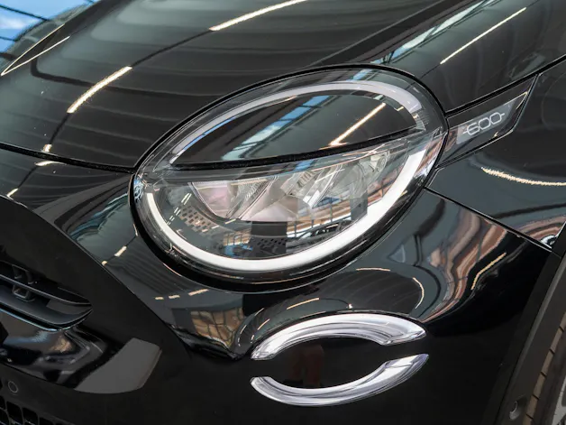 FIAT 600 1.2 Hybrid La Prima / Leder Sitze / Navi