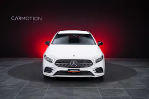 MERCEDES-BENZ A 180 d AMG Line Limousine / Rückfahrkamera / Ambientebeleuchtung / Sitzheizung