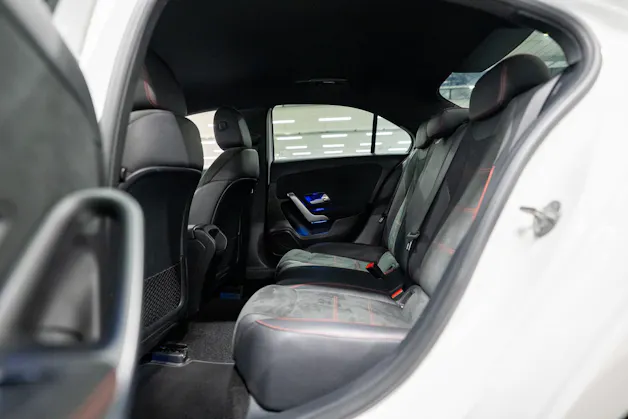 MERCEDES-BENZ A 180 d AMG Line Limousine / Rückfahrkamera / Ambientebeleuchtung / Sitzheizung