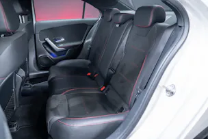 MERCEDES-BENZ A 180 d AMG Line Limousine / Rückfahrkamera / Ambientebeleuchtung / Sitzheizung