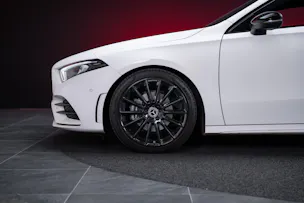 MERCEDES-BENZ A 180 d AMG Line Limousine / Rückfahrkamera / Ambientebeleuchtung / Sitzheizung