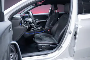 MERCEDES-BENZ A 180 d AMG Line Limousine / Rückfahrkamera / Ambientebeleuchtung / Sitzheizung