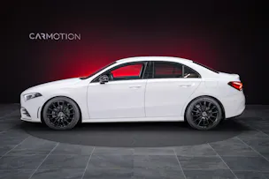 MERCEDES-BENZ A 180 d AMG Line Limousine / Rückfahrkamera / Ambientebeleuchtung / Sitzheizung