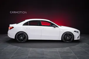 MERCEDES-BENZ A 180 d AMG Line Limousine / Rückfahrkamera / Ambientebeleuchtung / Sitzheizung