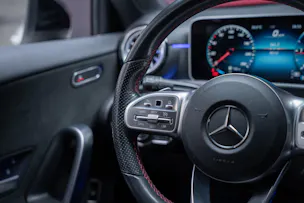 MERCEDES-BENZ A 180 d AMG Line Limousine / Rückfahrkamera / Ambientebeleuchtung / Sitzheizung