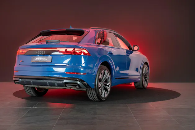 AUDI Q8 SUV 3.0 50 TDI quattro T-Tronic / S-Line / Panorama / 360°Kamera / Audi-Exclusive