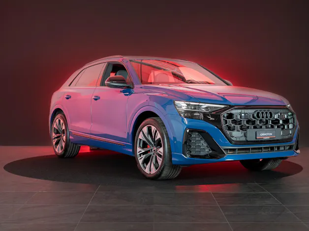 AUDI Q8 SUV 3.0 50 TDI quattro T-Tronic / S-Line / Panorama / 360°Kamera / Audi-Exclusive