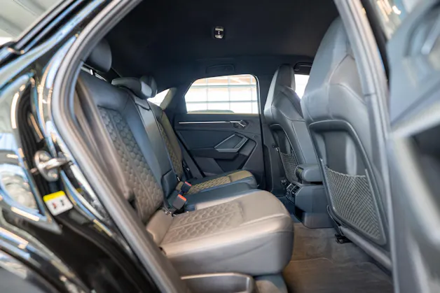 AUDI RS Q3 Sportback 2.5 TFSI quattro S-Tronic / Sportsitze / Rückfahrkamera / el. Sitze